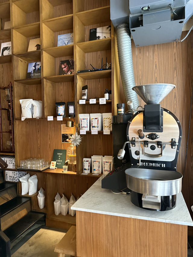 STONE espresso bar & coffee roaster 當提拉米蘇不只是甜點,而是一杯咖啡的藝術 STONE espresso bar & coffee roaster 當提拉米蘇不只是甜點,而是一杯咖啡的藝術
