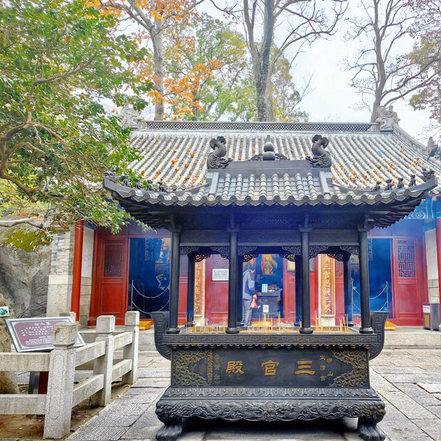 🌿  Laoshan Taiqing Palace – A Seaside Taoist Wonderland