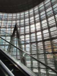 東京國立新美術館 光影與幾何之美