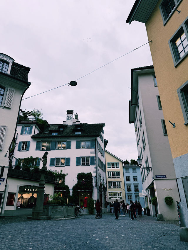 Zurich Streetscape🌳 Zurich Streetscape🌳