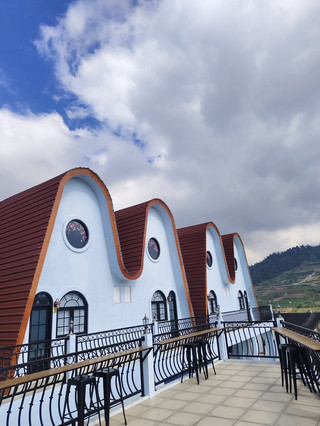 Stay Unik dengan Pemandangan Alam di United Cabin Dieng