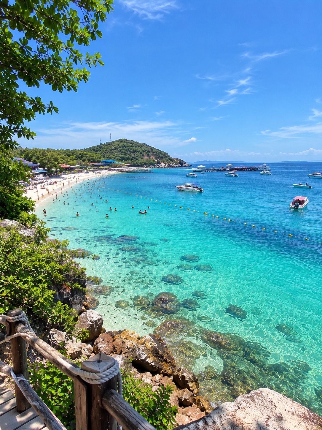 🏝️💙 Koh Larn, Chonburi Province 🌊☀️