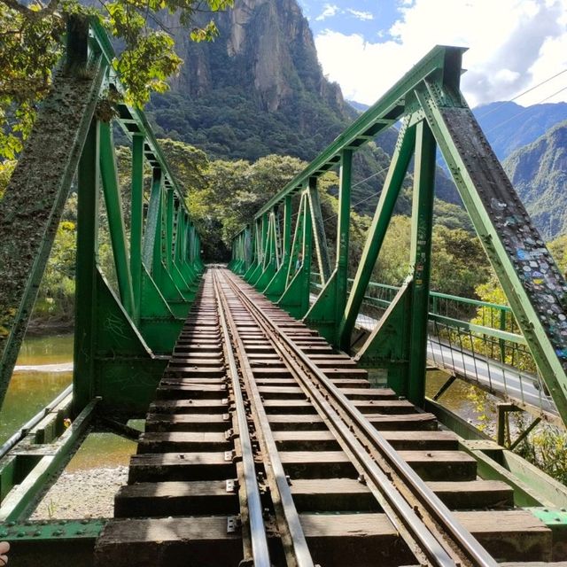 1day Ollantaytambo to Machu Pichu Trekking. 