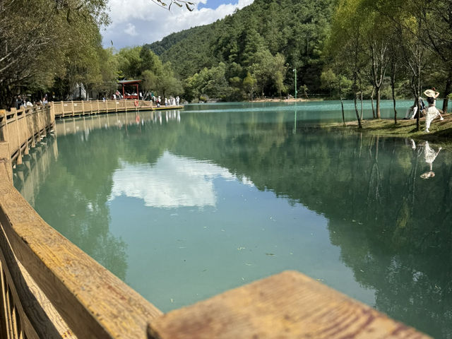 （雲南）玉龍雪山下的藍寶石 藍月谷