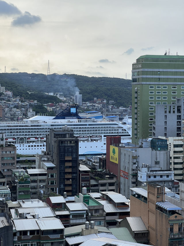郵輪與城市的邂逅，六月的港灣故事