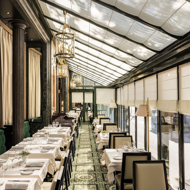 Café de la Paix Paris