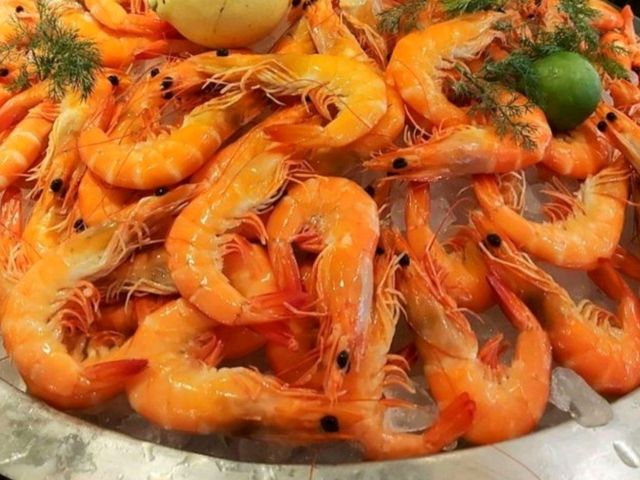 บุฟเฟต์ Friday Lunch ดีๆบรรยากาศร่มรื่น