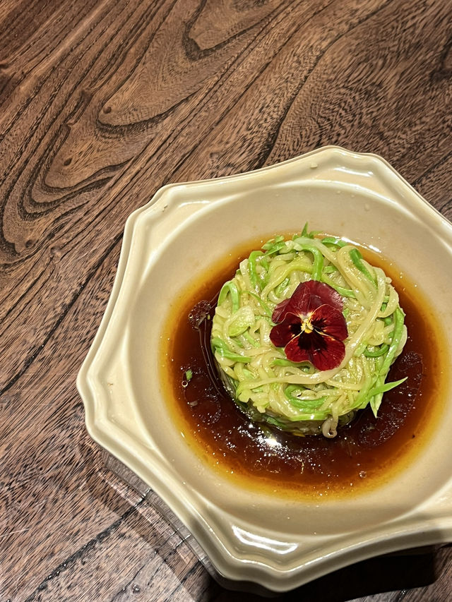 Hangzhou | Tasty vegetarian restaurant near Lei Feng Tower