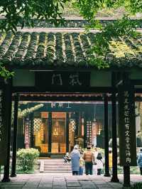 2-Day Chengdu Itinerary: A Perfect Blend of Pandas, History, and Culture