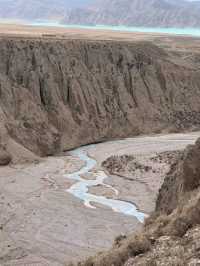 🌊 Maling River Canyon: China’s Turquoise Wonder Hidden in the Cliffs