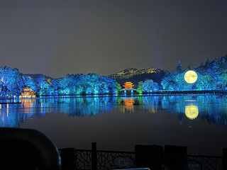 Malam Tak Terlupakan di Pertunjukan Impression West Lake di Hangzhou