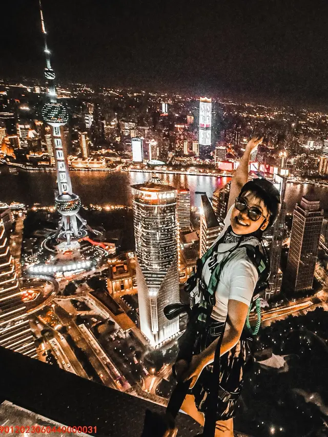 The WORLDS HIGHEST SKYWALK in Shanghai😱