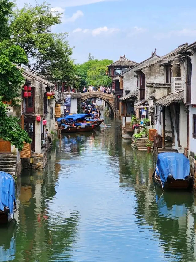 Zhouzhuang: the Most Charming Water Town