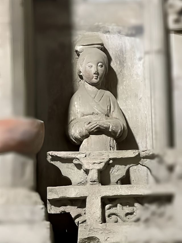 人生如戲 婦人啟門｜山西晉中稷山馬村磚雕墓