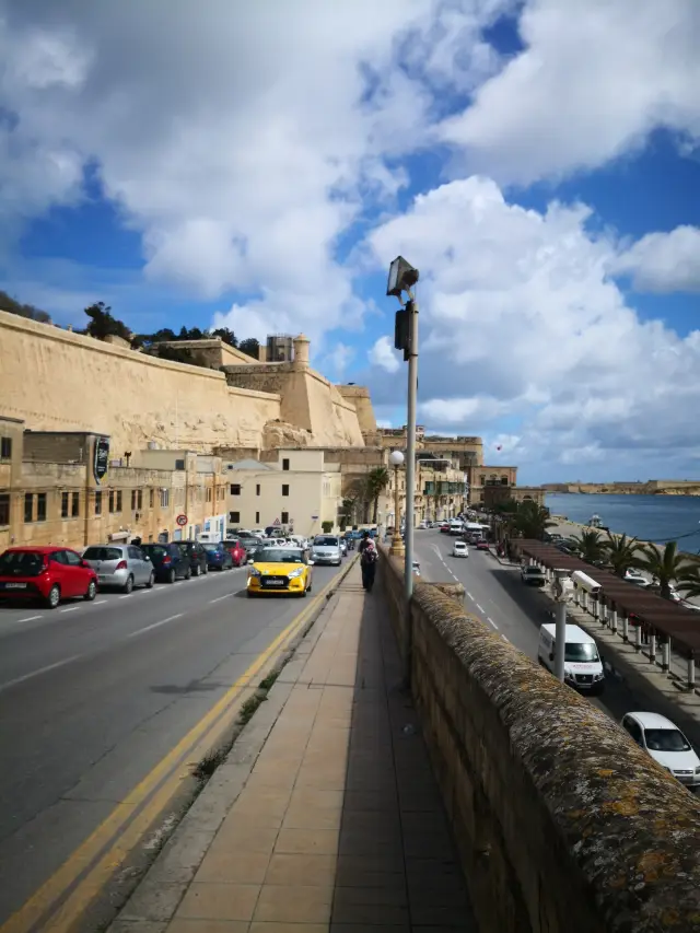 Upper Barrakka Gardens: A famous landmark in Valletta, overlooking the grand harbor and the 'Three Sisters City'