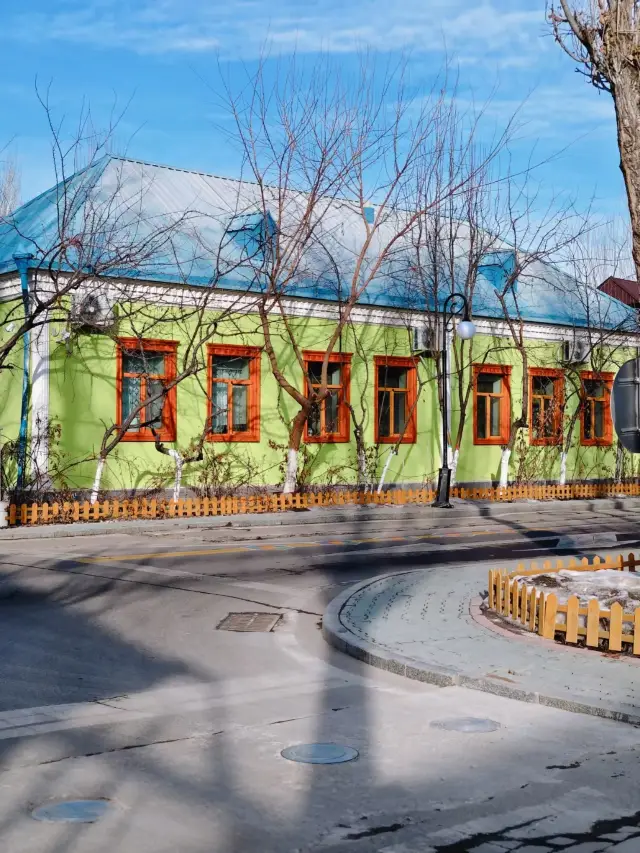 The must-visit Kazanqi Folk Street in Yining!