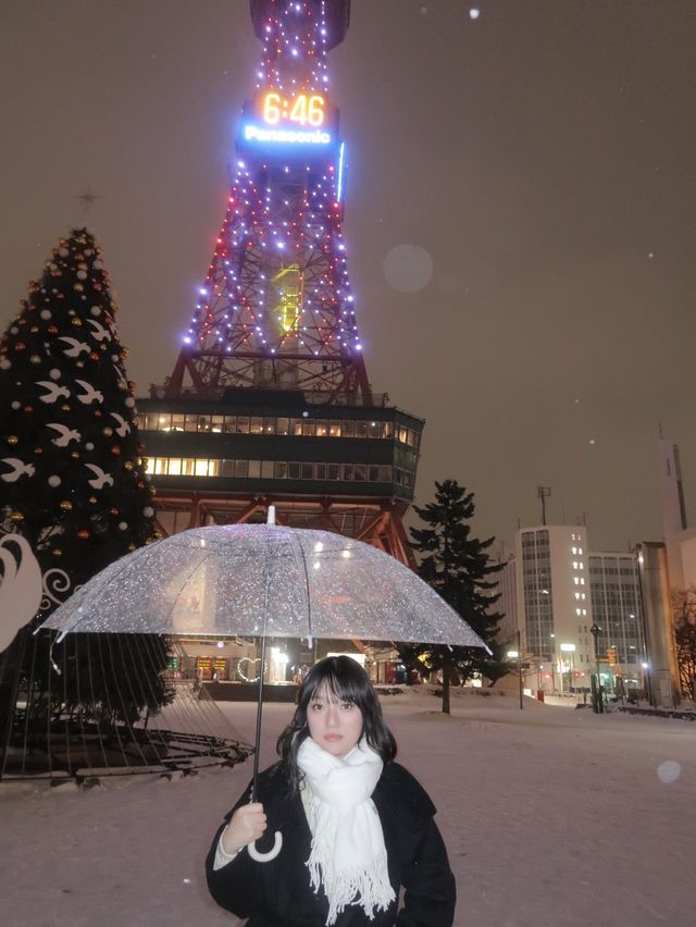 一起漫步在浪漫的北海道札幌在電視塔底做男女主角