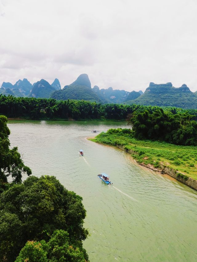 救命，我住進了漓江的山水畫卷中