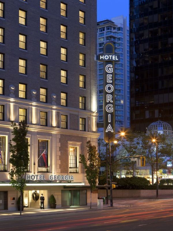 🌟 Vancouver's Gem: Rosewood Hotel Georgia 🌟