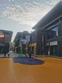 在太陽市遛彎