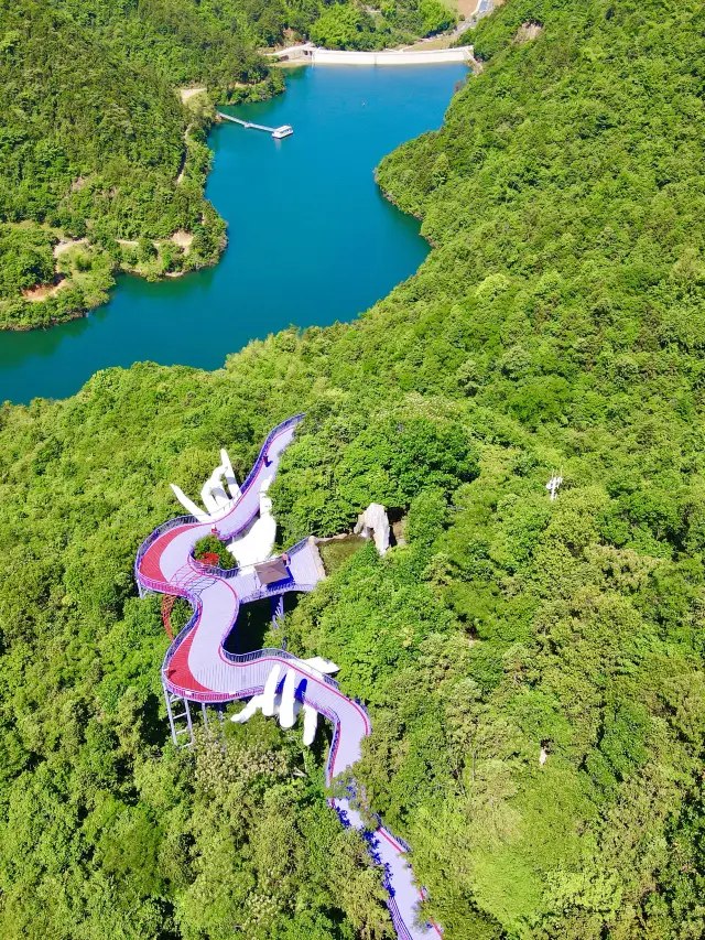 杭州自駕1h，桐廬竟藏著世界最長的高空漂流