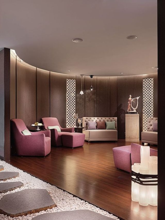 🌟 Taipei's Top Stays: Dreamy Lights & City Delights 🌟