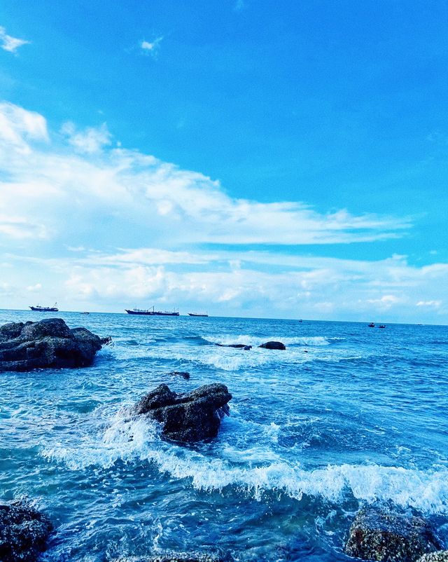 隱藏在海岸線上的神秘之光，等你來探