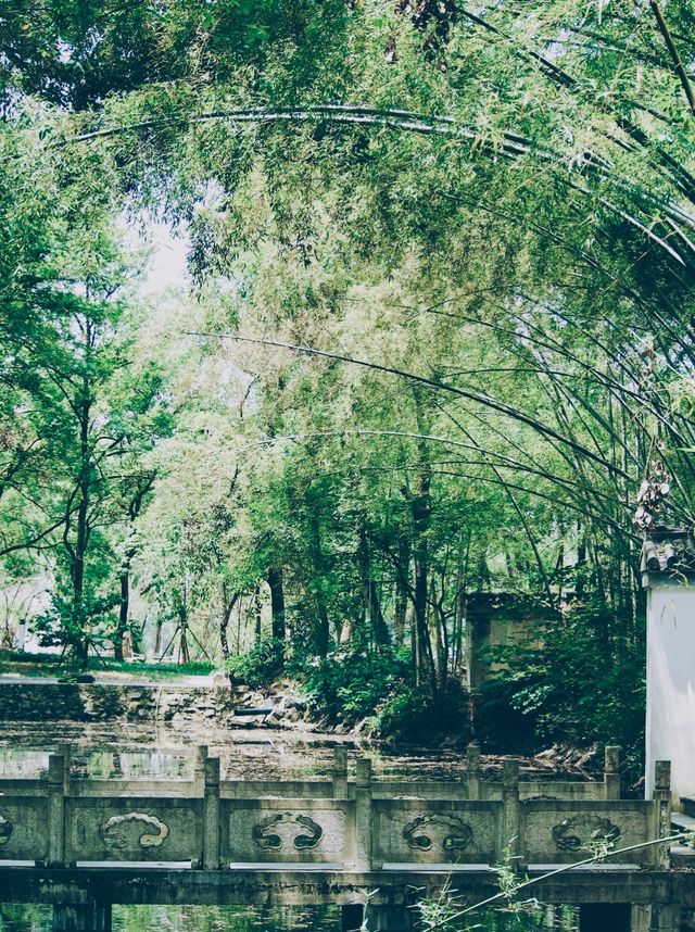 感受歷史的沉澱—東坡赤壁遊記。 感受歷史的沉澱—東坡赤壁遊記。