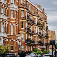 Duke of York square : King's Road City walk stroll.