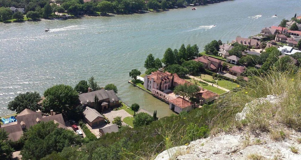 Austin Hills: The perfect combination of city and nature.