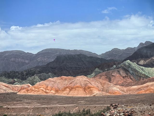 新疆旅行之八，走新疆最美公路——吐和高速。