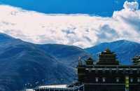 一個俯視玉樹全貌的寺廟你也確定不想俯看玉樹全貌嗎？。