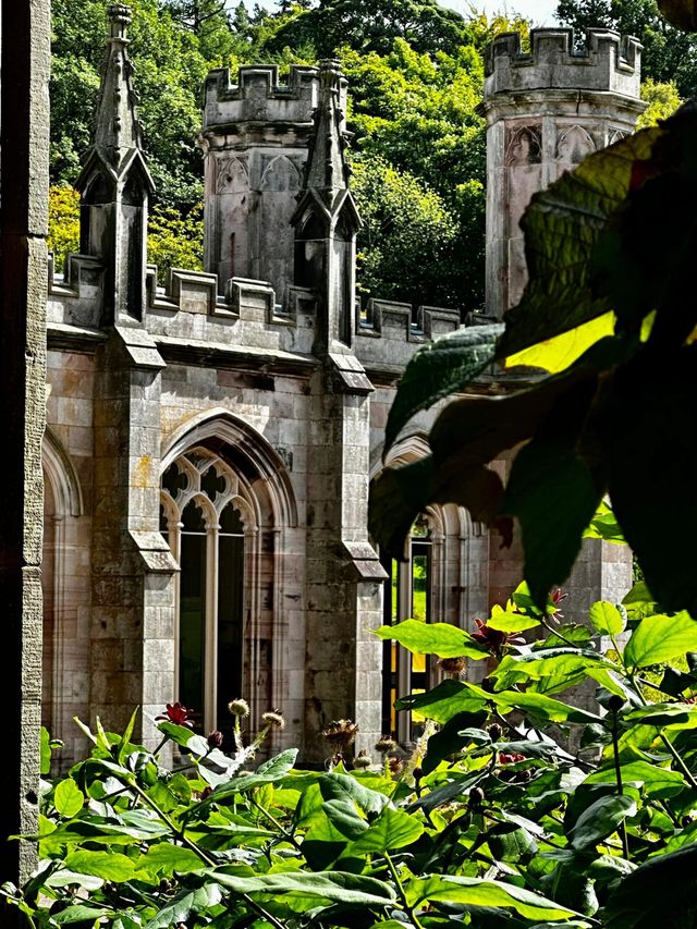 英國彭里斯勞瑟城堡和花園。
