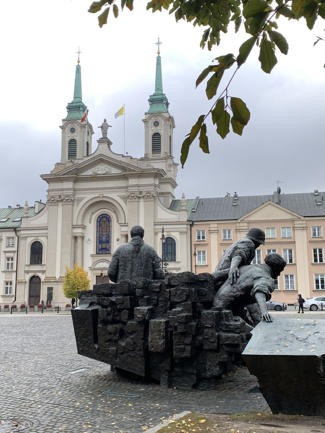Warsaw Uprising Monument: A Tribute to Courage and Sacrifice