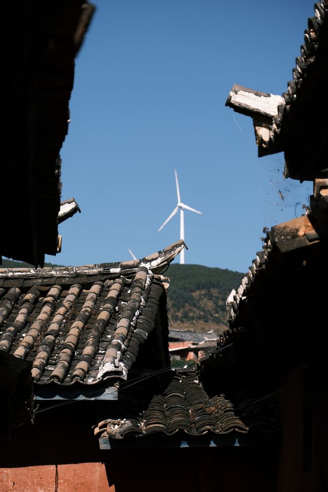 紅牆青瓦，小「色達」迤沙拉村太美了！