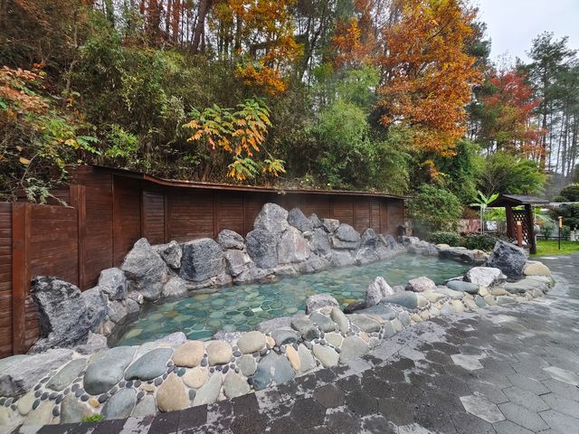 貴州省石阡縣一石阡佛頂山溫泉小鎮泡溫泉