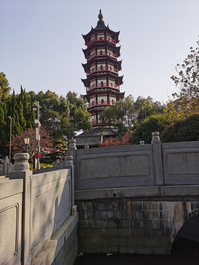 南昌繩金塔