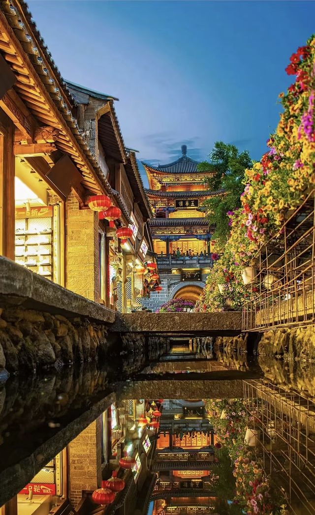 寶藏民宿，山下小宿。