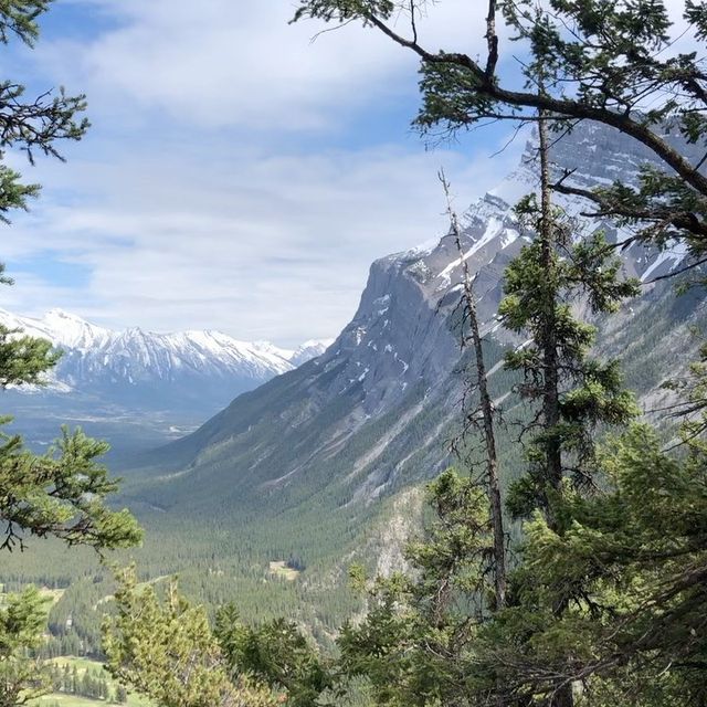 加拿大坎莫爾 | 三姐妹山，洛磯山脈的壯麗三峰！