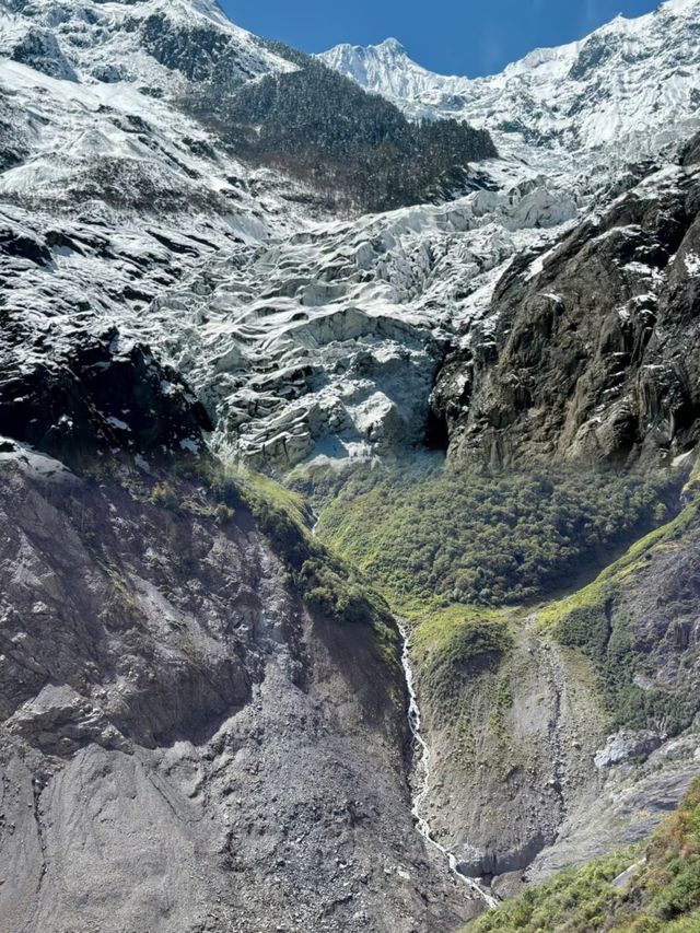 嚟自冰川與雪山嘅震撼