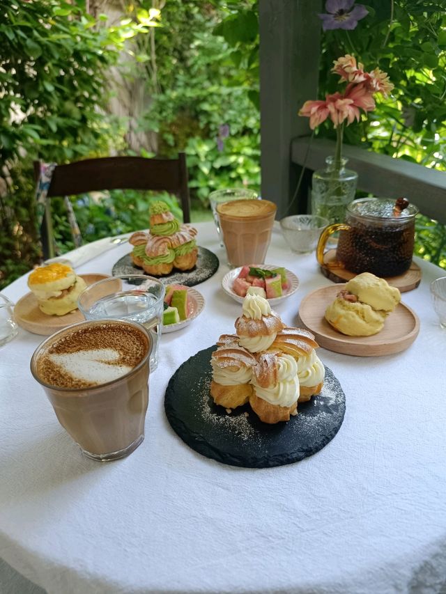 Hidden cafe in Shanghai 