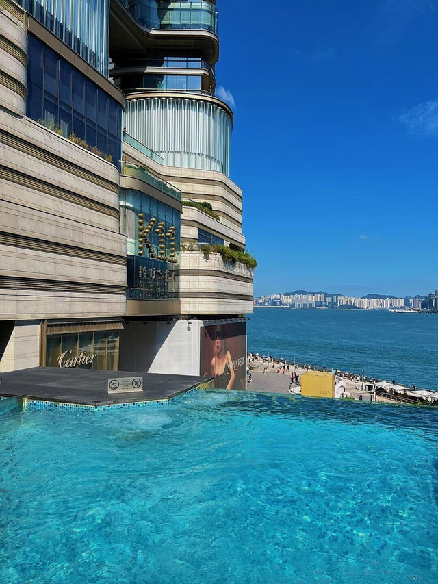 香港麗晶｜值哭！帶寶寶躺進維港畫框✨