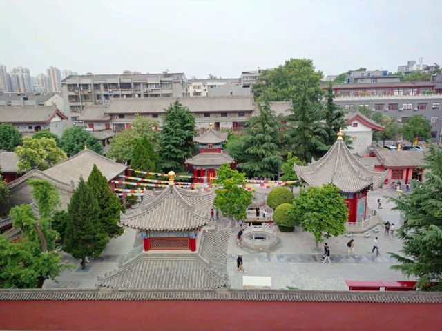 Off the Tourist Trail: A Backpacker's Pilgrimage to Guangren