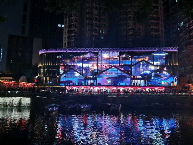 夜遊成都錦江：燈火江影中的天府韻味