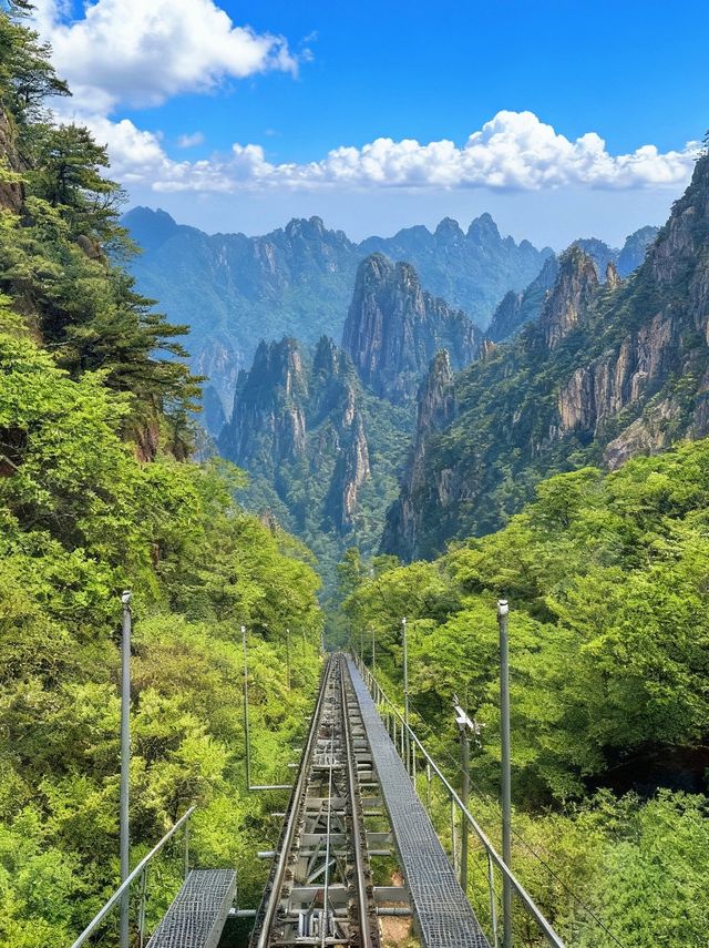 黃山兩天一夜徒步路線慢爬看峽谷賞日落