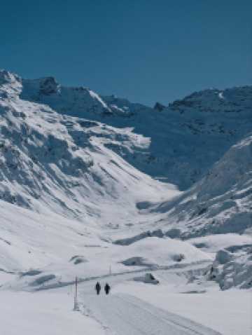 Free Winter Walk to Val Fex – Switzerland’s Quiet Alpine Paradise