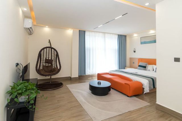 我住進了一座被群山環抱的「秘密花園」 我住進了一座被群山環抱的「秘密花園」