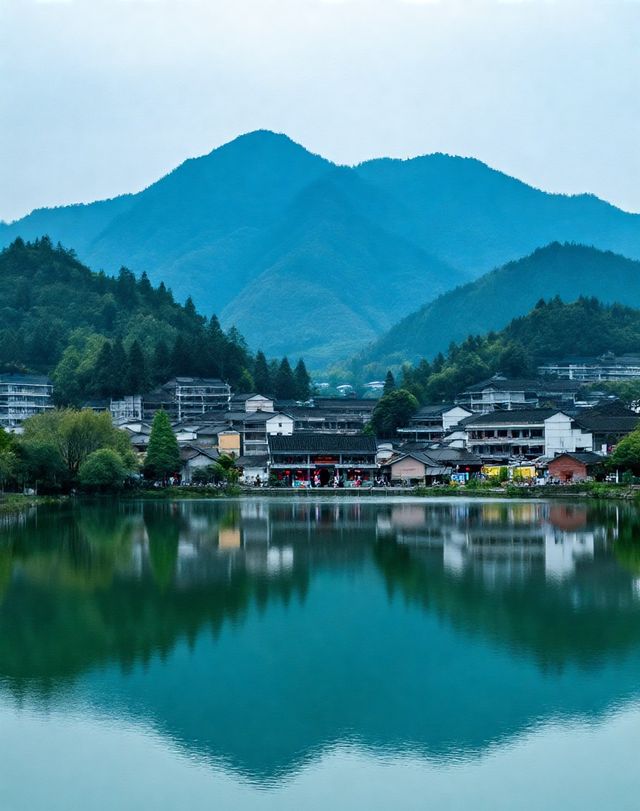 《國家地理》點名的“四川最美村落〞|“小喀納斯〞般的湖光山色