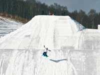 崇禮滑雪在雲頂,滑進滑出還看到了蘇翊鳴谷愛凌 滑雪度假的終極幸福是不用扛板暴走、不用趕接駁車,下