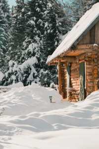 冰雪覆蓋的村落